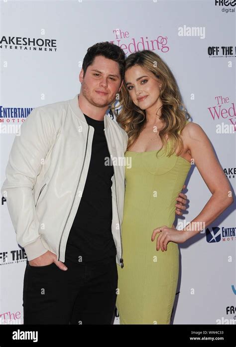 Ashley Newbrough Husband Matt Shively: Married。